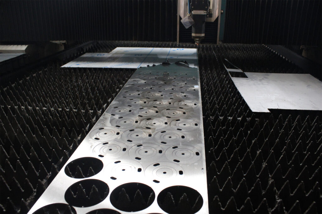 corte a laser em chapa de aço