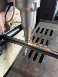 Corte a laser aço