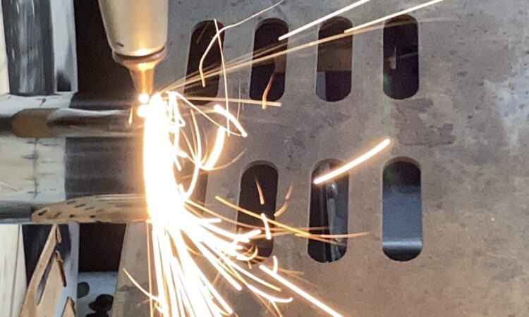 Corte laser metal